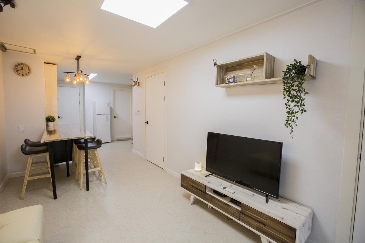 Apartment Dear House *